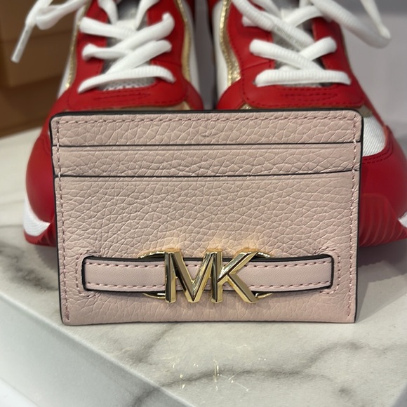 MICHAEL KORS
Reed Large Pebbled Leather Card Holder Case Wallet
POWDER BLUSH
NWT - Picture 16 of 16